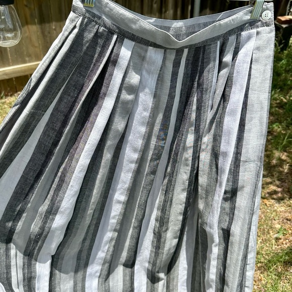 Vintage striped pleated midi skirt - Picture 3 of 9